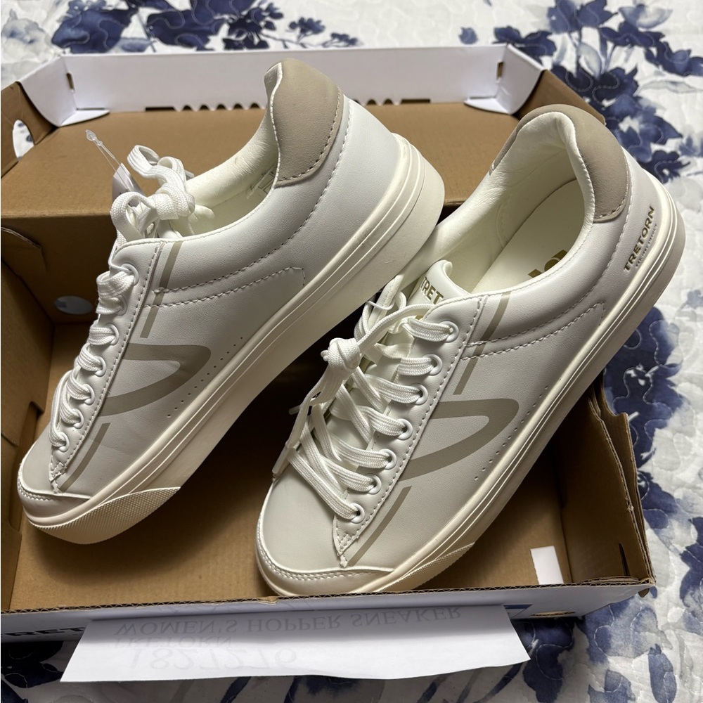 Women’s Tretorn “Serve” Memory Foam Footbed Sneakers *New in Box